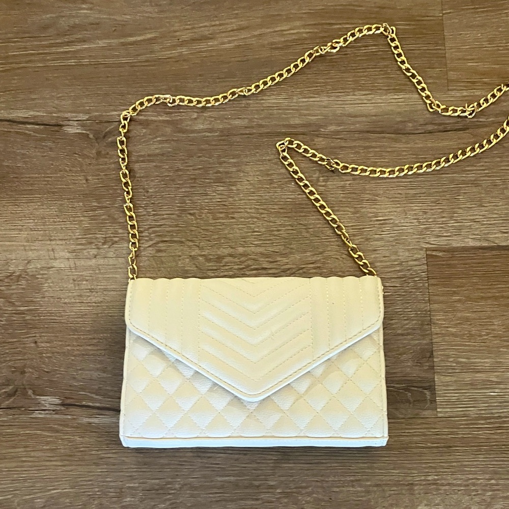 Elegant Cream Quilted Chain Bag